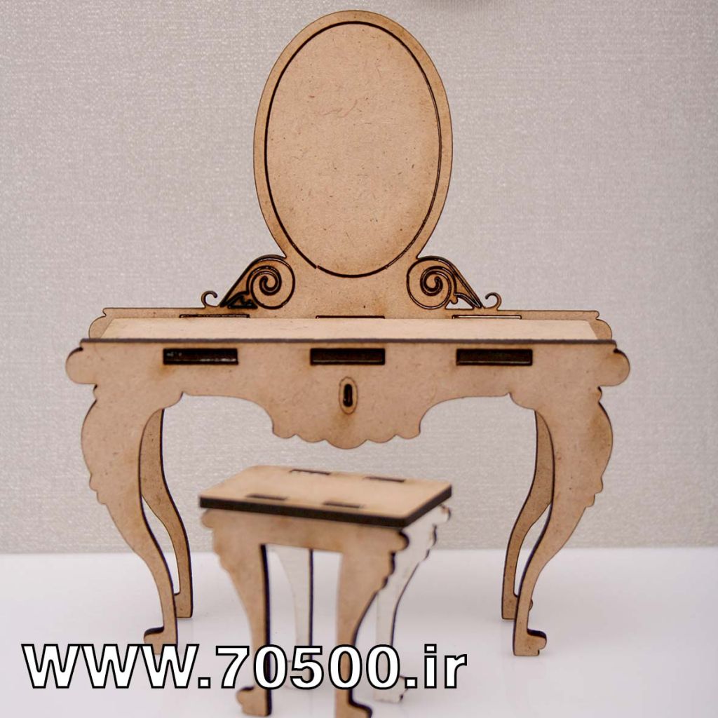 میز آینه ی خانه ی عروسکی