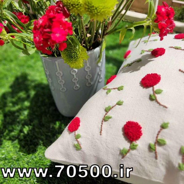 کوسن مبل و تخت پانچ دوزی شده طرح گل رز