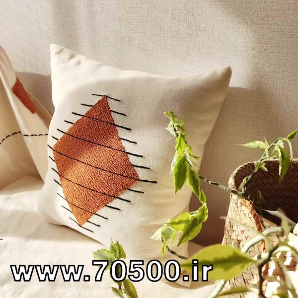 ست کوسن و شال مبل پانچ دوزی طرح لوزی دارچینی